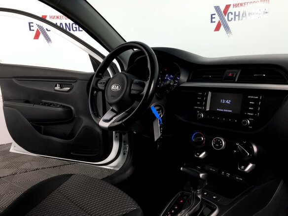 2018 Kia Rio X-Line IV, белый - вид 15