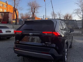 2020 Toyota RAV4 V (XA50), чёрный, 2600000 рублей, вид 4