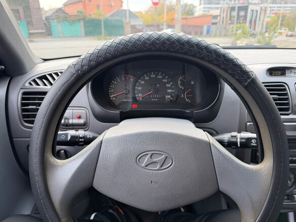 2006 Hyundai Accent ТагАЗ II, серебристый, 330000 рублей - вид 7