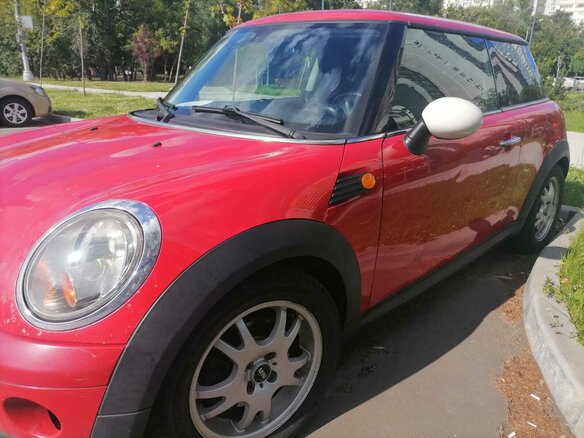 2009 Mini Hatch One II (R56), красный, 650000 рублей - вид 6