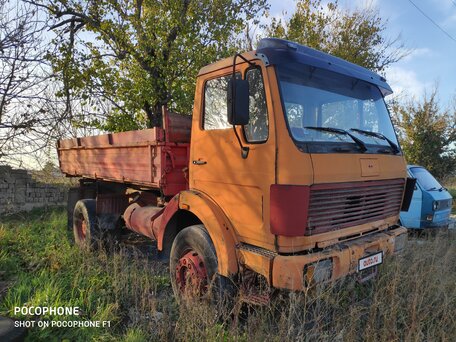 1979 Mercedes-Benz NG, оранжевый, 1800000 рублей, вид 1