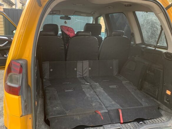 2014 Ford Galaxy II Рестайлинг, жёлтый, 535000 рублей - вид 19