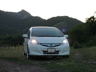 2010 Honda Fit Hybrid II, белый, 850000 рублей, вид 3