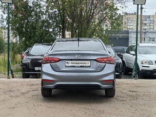 2017 Hyundai Solaris II, серый, 889000 рублей, вид 5