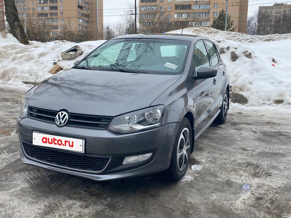 2010 Volkswagen Polo V, серый, 600000 рублей - вид 2