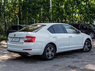 2016 Skoda Octavia III (A7), белый, 840000 рублей, вид 2