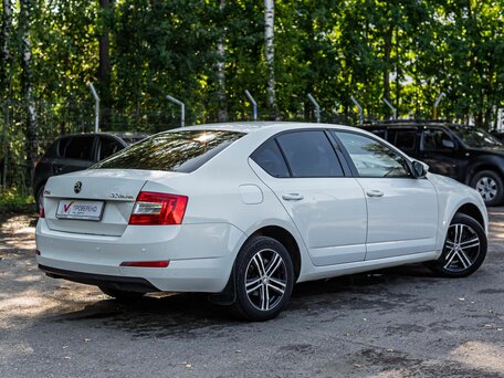 2016 Skoda Octavia III (A7), белый, 850000 рублей, вид 2