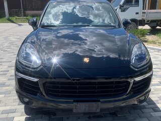 2016 Porsche Cayenne S E-Hybrid II Рестайлинг (958), чёрный, 5770000 рублей, вид 1