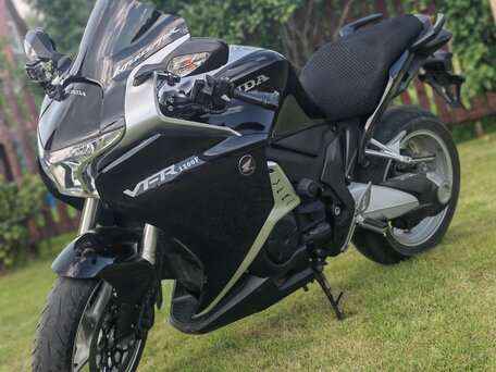 2011 Honda VFR 1200, чёрный, 700000 рублей, вид 2