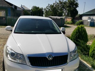 2011 Skoda Octavia II (A5) Рестайлинг, белый, 1000000 рублей, вид 1