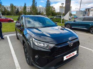 2021 Toyota RAV4 V (XA50), чёрный, 3600000 рублей, вид 2
