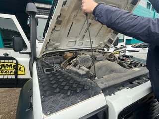 2012 Land Rover Defender 110 I Рестайлинг, белый, 4000000 рублей, вид 5