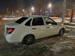 2012 Lada (ВАЗ) Granta I, белый, 420000 рублей, вид 3
