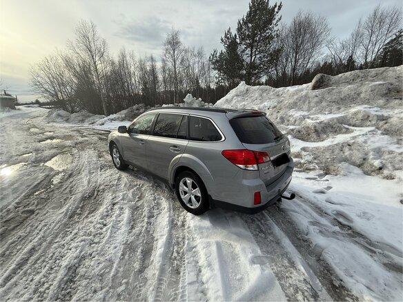 2010 Subaru Outback IV, серебристый, 1280000 рублей - вид 13