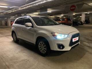 2013 Mitsubishi ASX I Рестайлинг, белый, 825000 рублей, вид 2