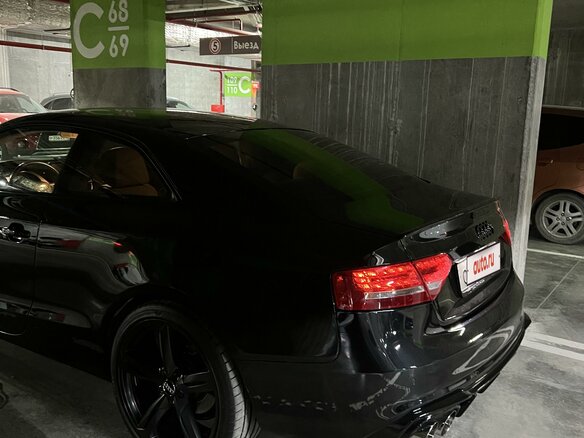 2010 Audi A5 I (8T), чёрный, 2000000 рублей - вид 2