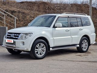 2012 Mitsubishi Pajero IV Рестайлинг 1, белый, 2299000 рублей, вид 2