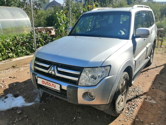 2007 Mitsubishi Pajero IV, серебристый - вид 2