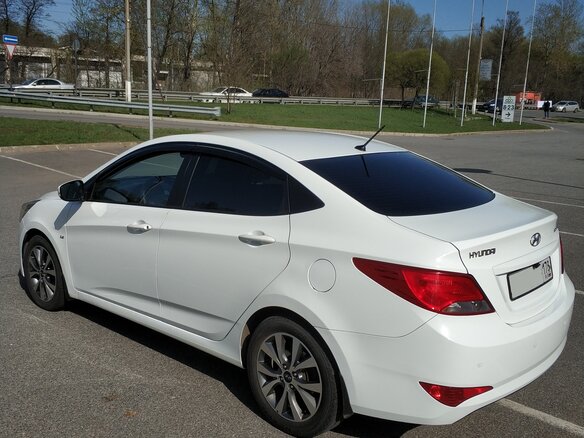 2015 Hyundai Solaris I Рестайлинг, белый - вид 6
