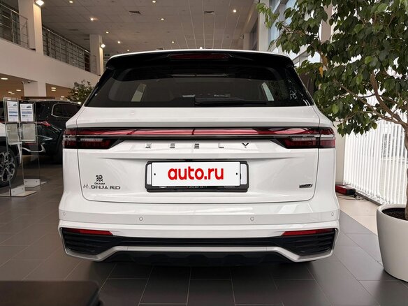 2026 Geely Monjaro I Рестайлинг, белый, 4954990 рублей - вид 11