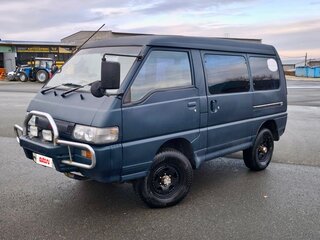 1990 Mitsubishi Delica III, зелёный, 499999 рублей, вид 2