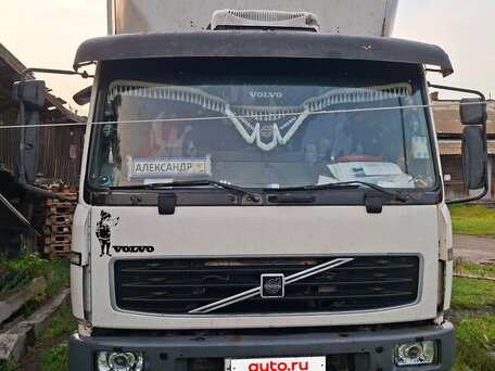2005 Volvo FL, белый, 2000000 рублей, вид 1