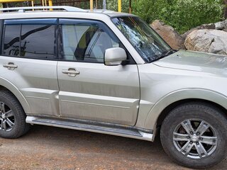 2008 Mitsubishi Pajero IV, бежевый, 1560000 рублей, вид 2