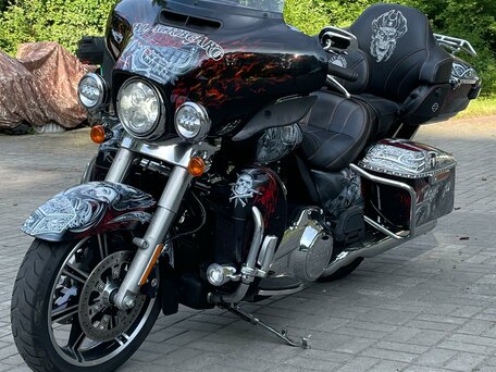 2019 Harley-Davidson Electra Glide, чёрный, 1900000 рублей, вид 4