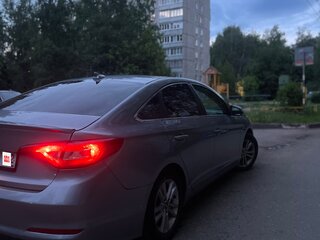 2016 Hyundai Sonata VII (LF), серый, 1350000 рублей, вид 5