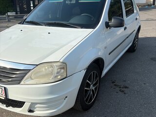 2012 Renault Logan I Рестайлинг, белый, 300000 рублей, вид 1