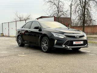 2018 Toyota Camry VII (XV50) Рестайлинг 2, чёрный, 2300000 рублей, вид 1