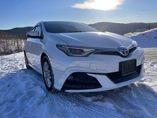 2017 Toyota Auris II Рестайлинг, белый, 1595000 рублей, вид 2