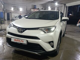 2016 Toyota RAV4 IV (XA40) Рестайлинг, белый, 2540000 рублей, вид 3
