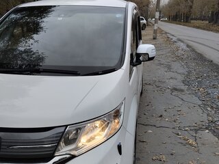 2016 Honda Stepwgn V, белый, 1960000 рублей, вид 2