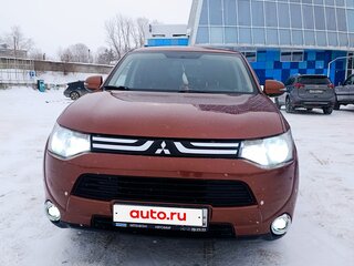 2013 Mitsubishi Outlander III, коричневый, 1350000 рублей, вид 1