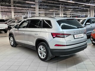 2021 Skoda Kodiaq I Рестайлинг, серебристый, 2869000 рублей, вид 4