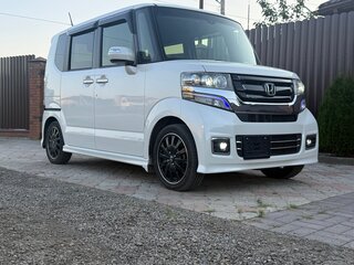 2017 Honda N-BOX I Рестайлинг, белый, 920000 рублей, вид 1