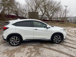 2019 Honda Vezel I Рестайлинг, белый, 2000000 рублей, вид 3