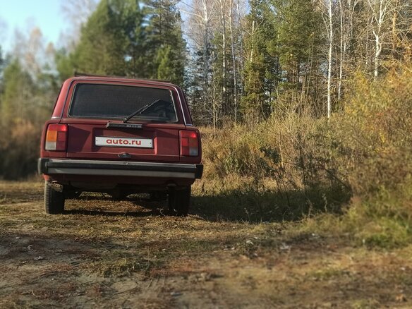 1997 Lada (ВАЗ) 2104 4-speed, пурпурный - вид 1