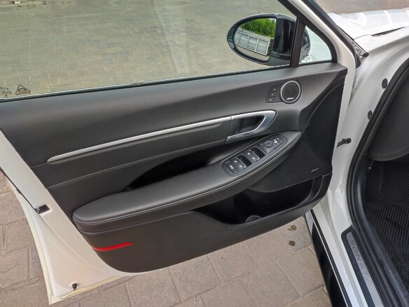 2022 Hyundai Sonata VIII (DN8), белый, 2850000 рублей - вид 11