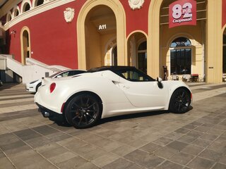 2015 Alfa Romeo 4C Spyder, белый, 8200000 рублей, вид 1