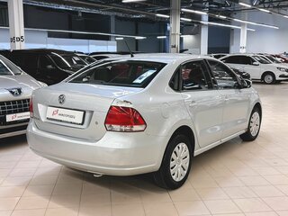2014 Volkswagen Polo V, серебристый, 716000 рублей, вид 3