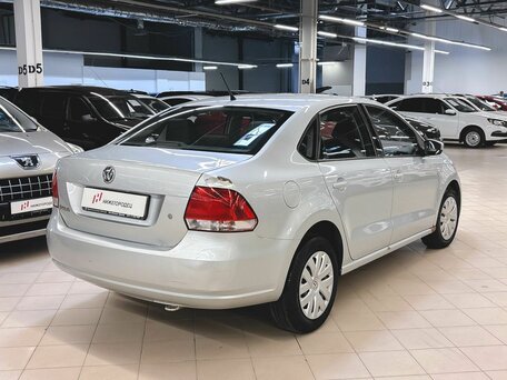 2014 Volkswagen Polo V, серебристый, 749000 рублей, вид 3