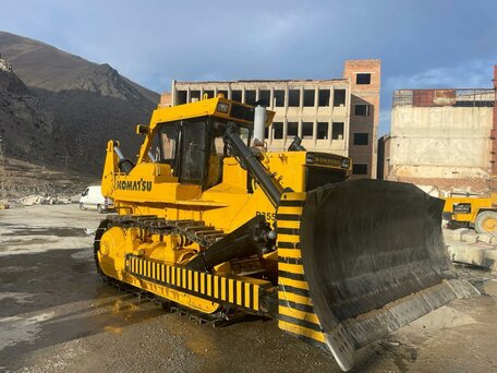 1999 Komatsu D355, жёлтый, 14000000 рублей, вид 5