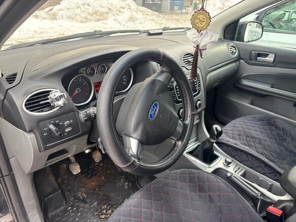 2008 Ford Focus II Рестайлинг, чёрный, 450000 рублей - вид 8