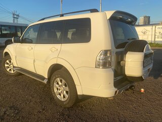 2011 Mitsubishi Pajero IV Рестайлинг 1, белый, 2390000 рублей, вид 4