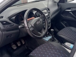 2019 Lada (ВАЗ) Vesta I, белый, 700000 рублей, вид 4