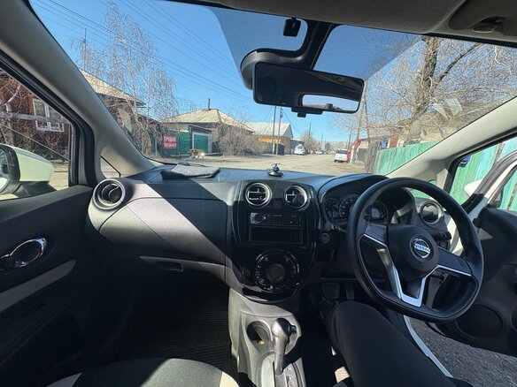 2017 Nissan Note II Рестайлинг, белый, 850000 рублей - вид 6