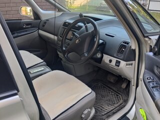 2001 Toyota Opa I, серебристый, 480000 рублей, вид 3
