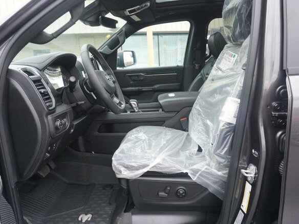 2026 Ram 1500 RHO V Рестайлинг, серый, 10568570 рублей - вид 8